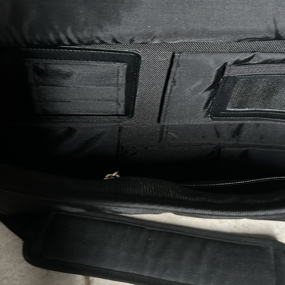 Black Vegan Leather and Nylon Computer Bag/Briefcase-Unused-Excellent Condition - Picture 5 of 15